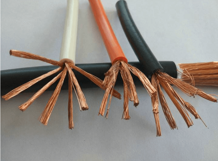 China 4 mm2 de cobre trenzado con aislamiento de PVC Cable eléctrico 12 AWG Cable de tierra de alambre de casa de un solo núcleo
